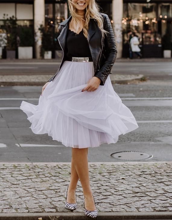 10 Dazzling Tulle Skirt Outfits for Winter